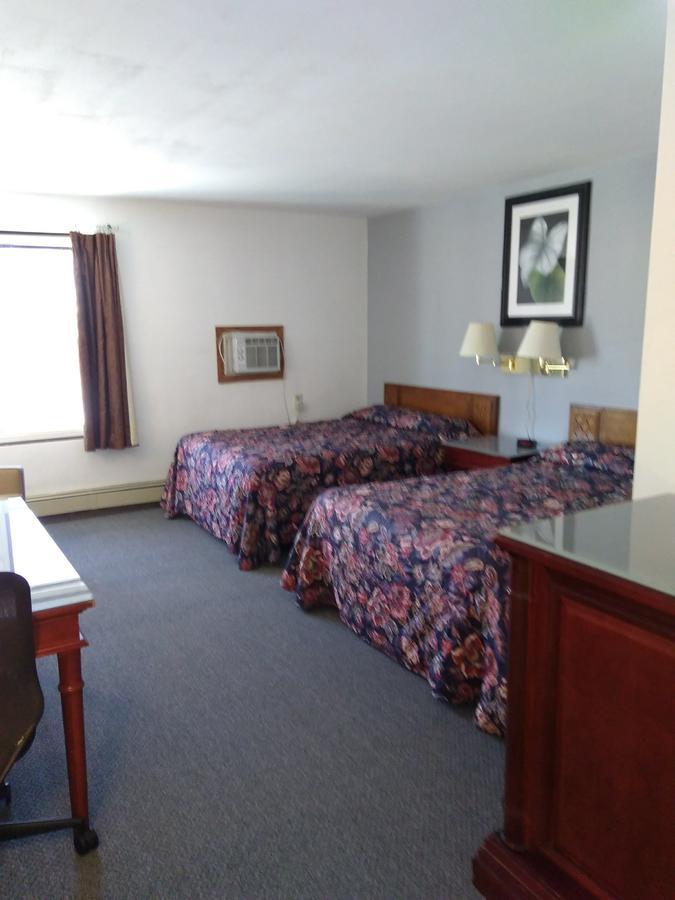 Hotel Blue Top Inn Stevens Point Buitenkant foto
