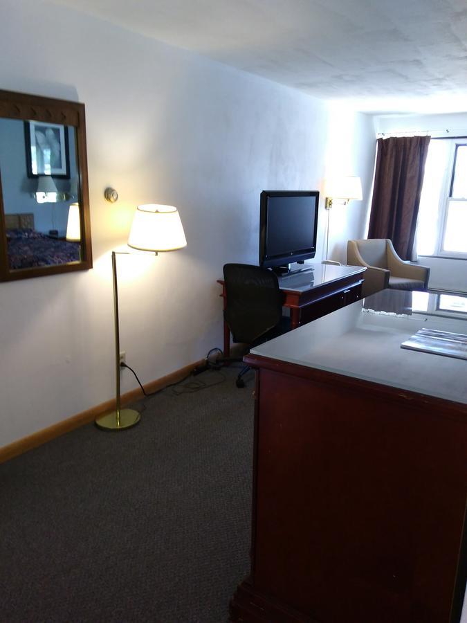 Hotel Blue Top Inn Stevens Point Buitenkant foto