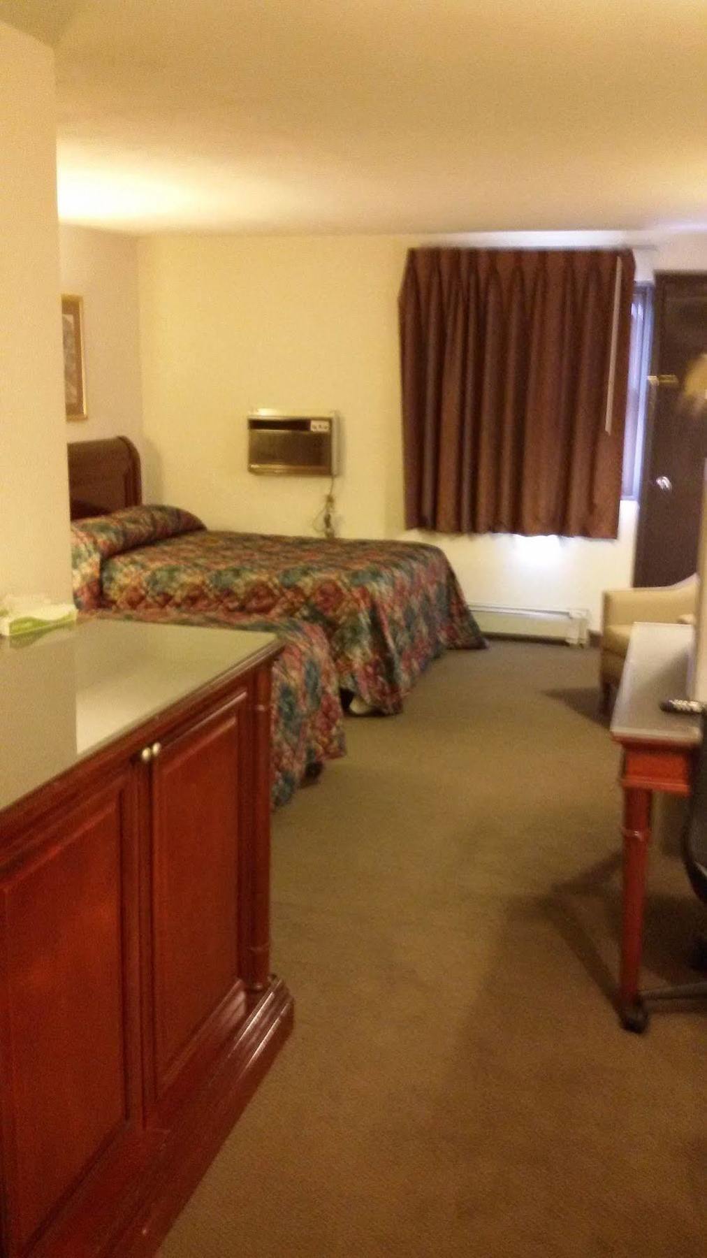 Hotel Blue Top Inn Stevens Point Buitenkant foto